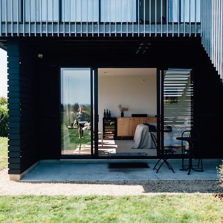 Black Estate B & B Waipara Exterior photo